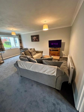 Perfect getaway Central Basingstoke 3 bed home!